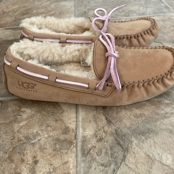UGG Dakota Moccasin Slippers - Picture 3 of 7